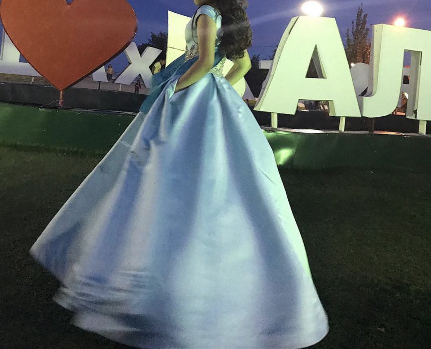 Продам вечерний платье