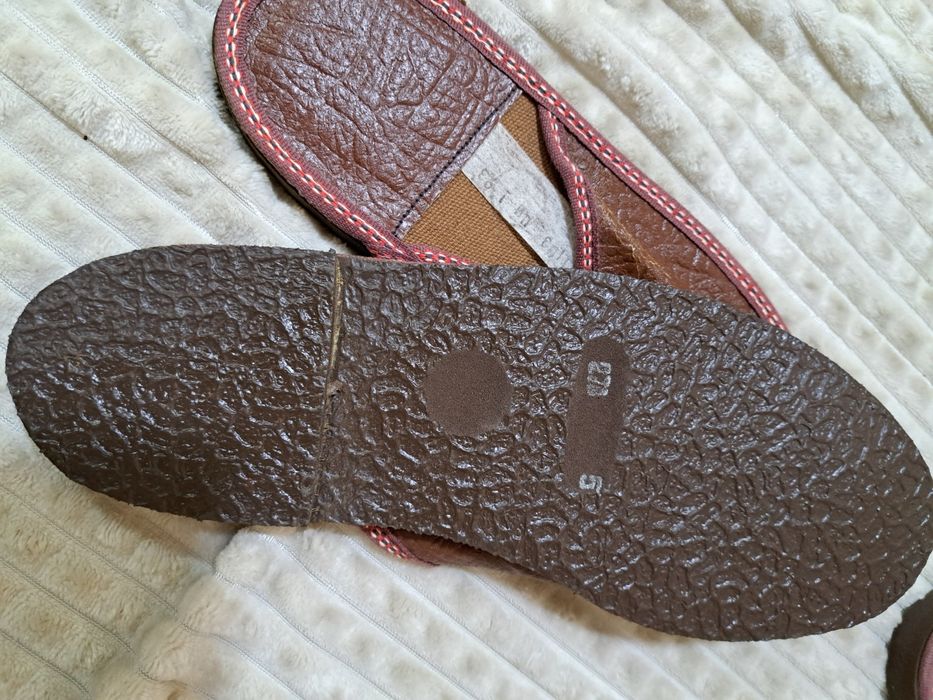 Кожени чехли нови!