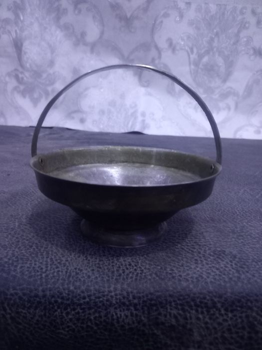 Винтажная конфетница в честь 50лет УзССР