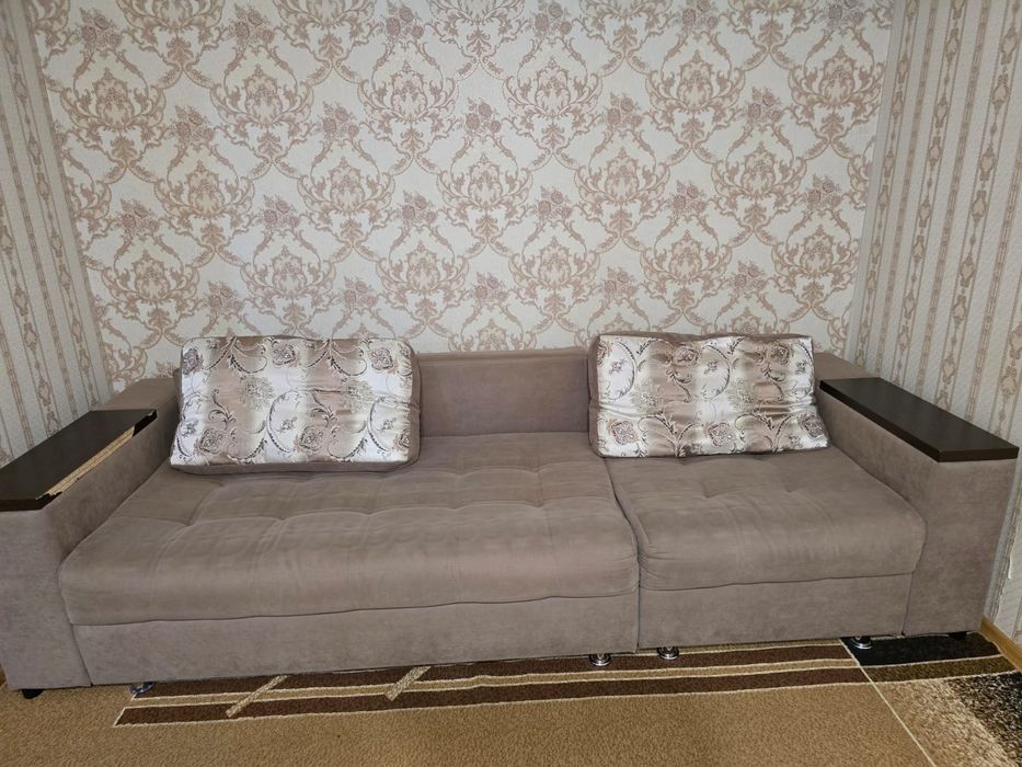 Продам б/у диван