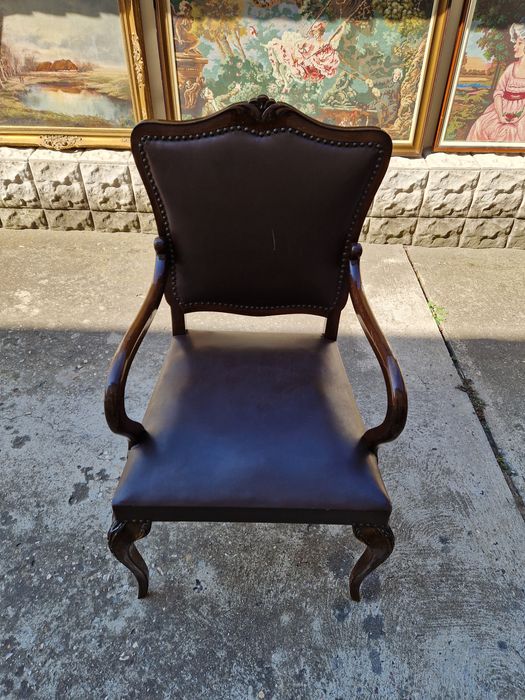 Чудесен антикварен бароков стол Луй 15