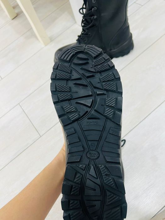 Продаю берцы зимний