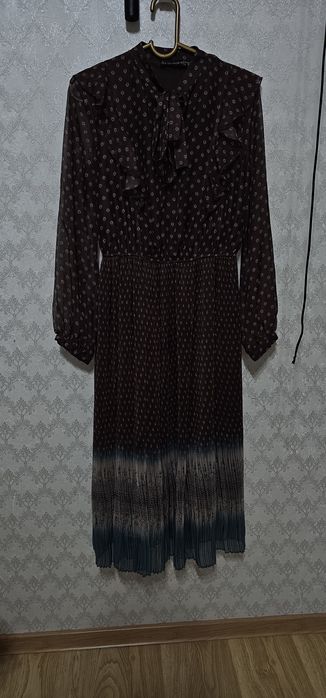 Распродажа новых платьев