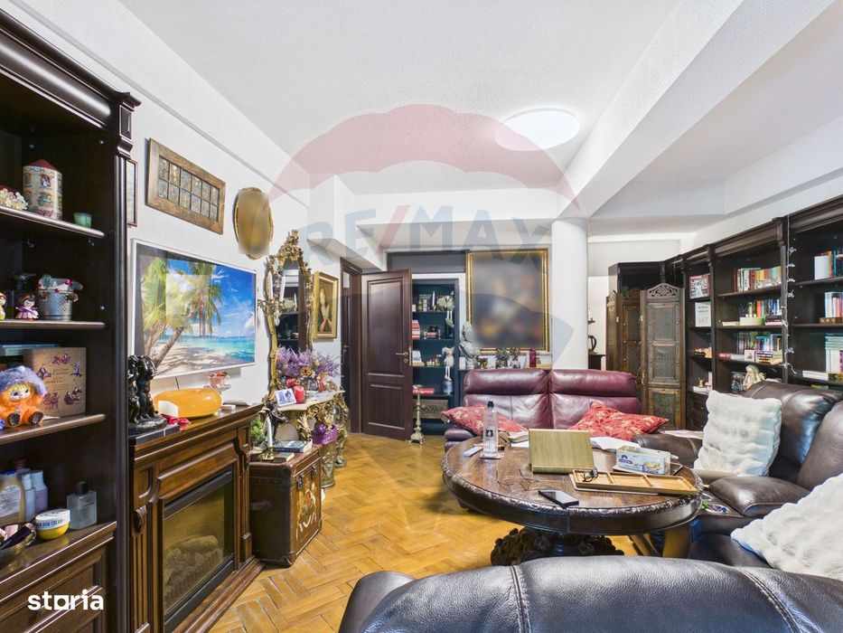 Apartament cu terasă într-o vilă interbelică B-dul Primaverii