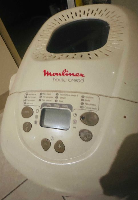 Mașină MOULINEX XXL pentru frământat și copt pâine