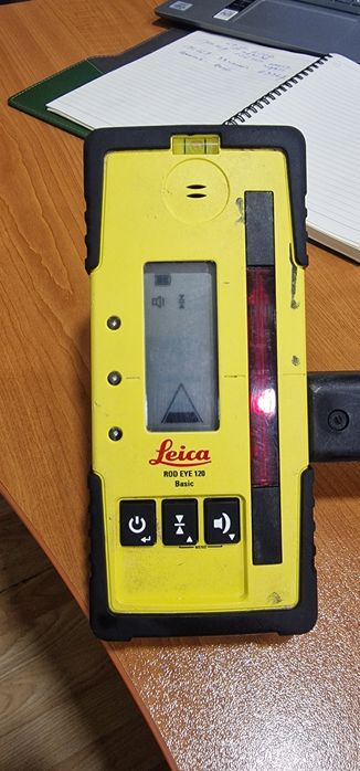 Ротационен лазерен нивелир LEIKA 620