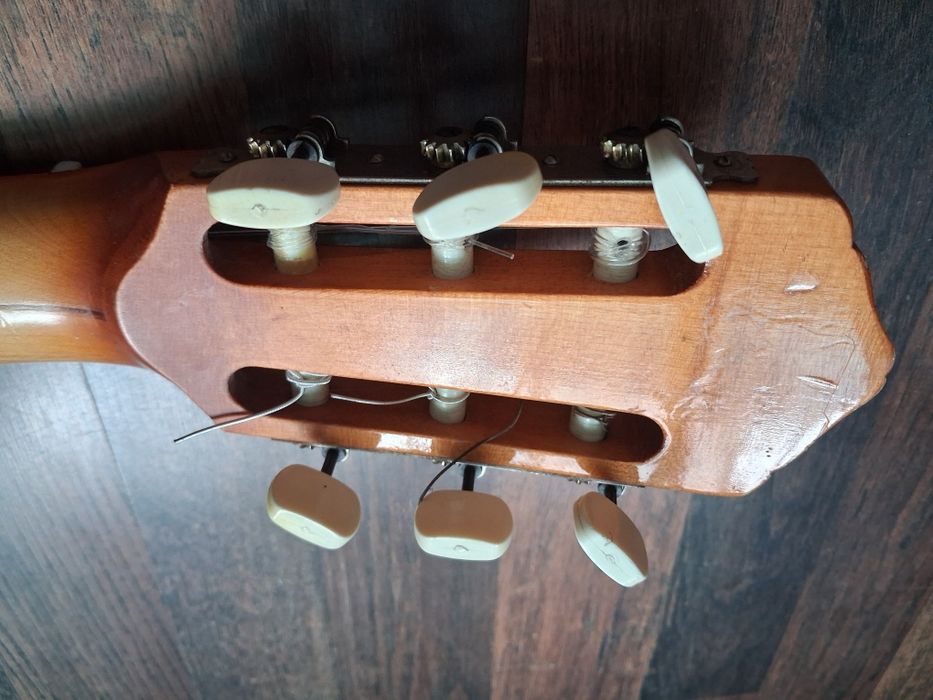 Акустична.  китара.