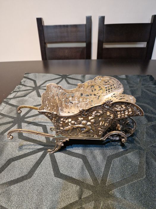 Уникална антикварна  поставка стойка за вино