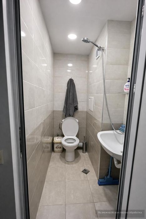 Тристаен апартамент под наем в Център