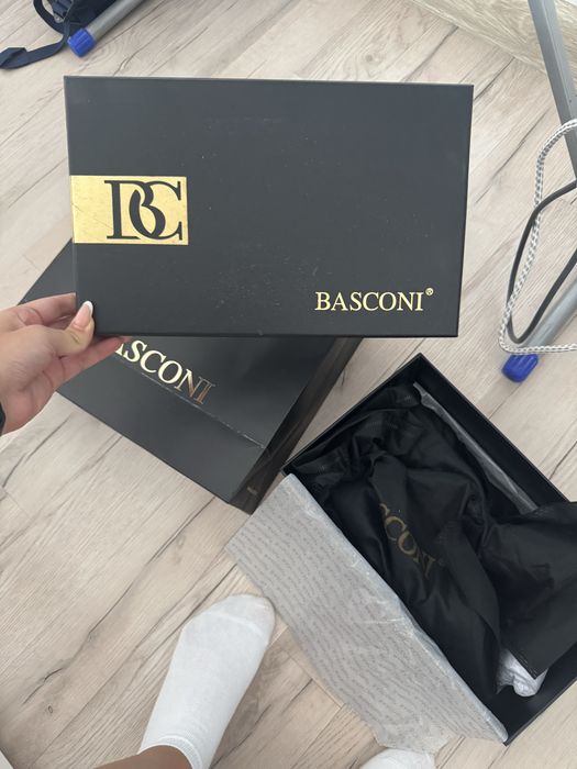 Белые туфли basconi
