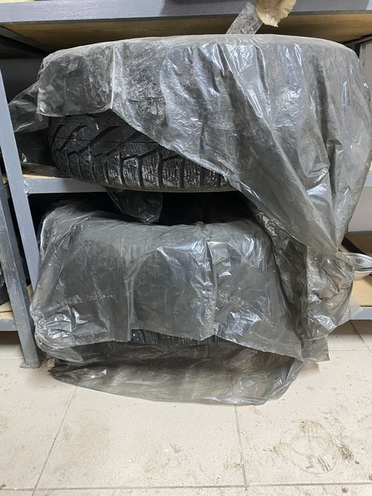Продам шины R18 зимние