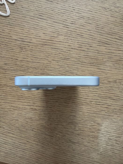 Iphone 15 128gb ,бял