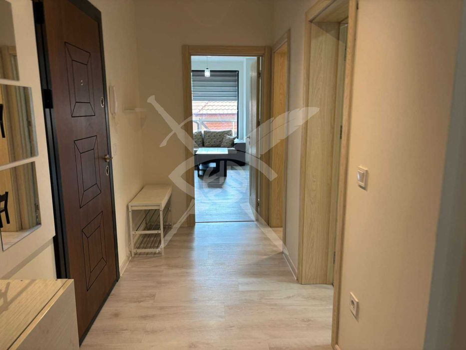 Дава се под наем Четиристаен апартамент в Пловдив, Младежки Хълм - 120 кв.м за 1097.01 € - Снимка #2