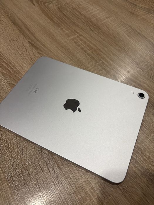 iPad 10th generation 64GB