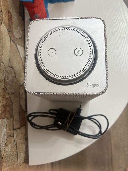 Яндекс станция YNDX-0001