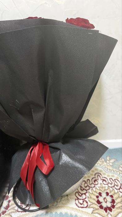 Роза гүл шоғы сатылады