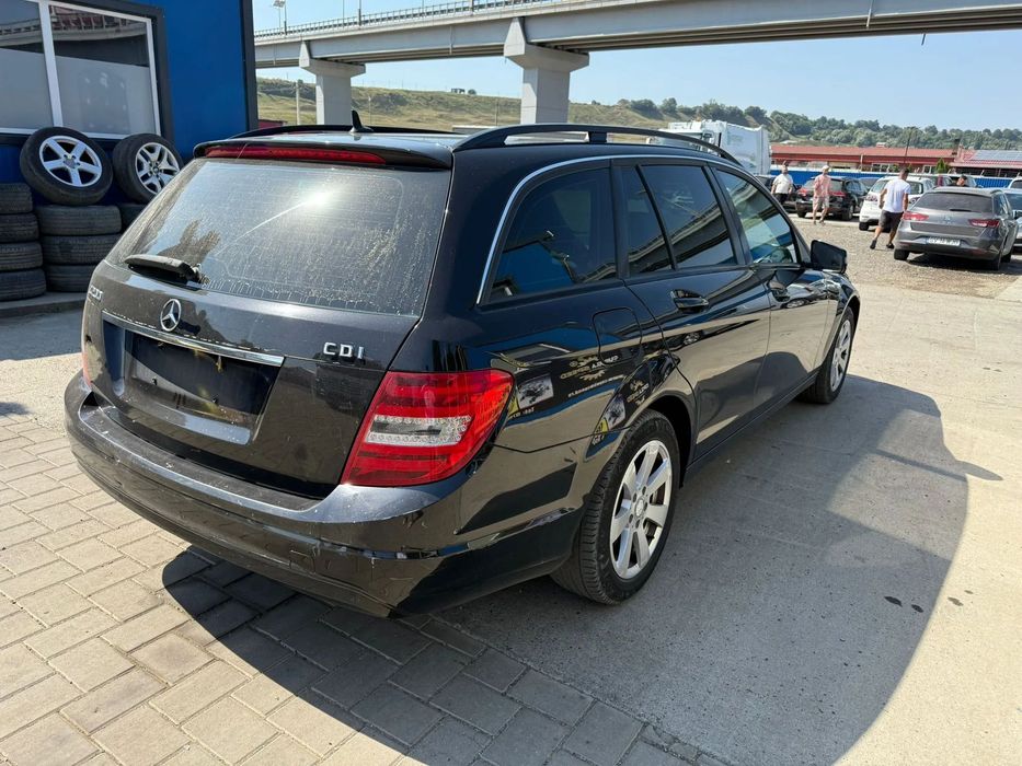 Bara / Capota / Faruri / Aripi / Usi / Haion / Triple Mercedes C-Class W204 Facelift Culoare 197 Negru Obsidian 2011-2015