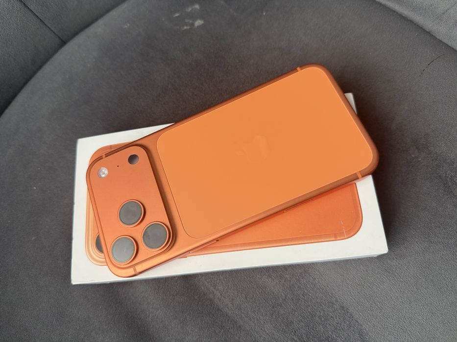 Apple Iphone 17 Pro Max  , Portocaliu , 256GB , Impecabil , Ca nou.