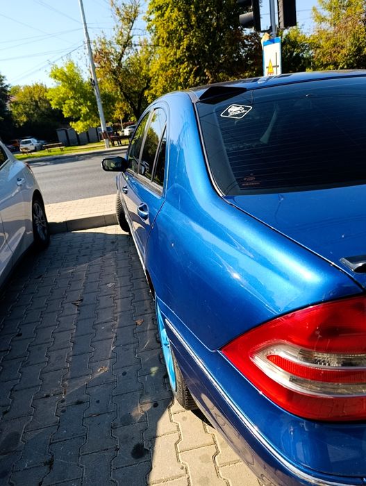 Mercedes-Benz E-Class, 1.186 € — imagine 5