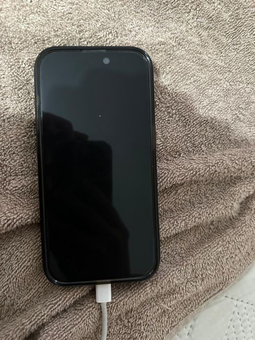 Продам iphone 15 pro 256gb