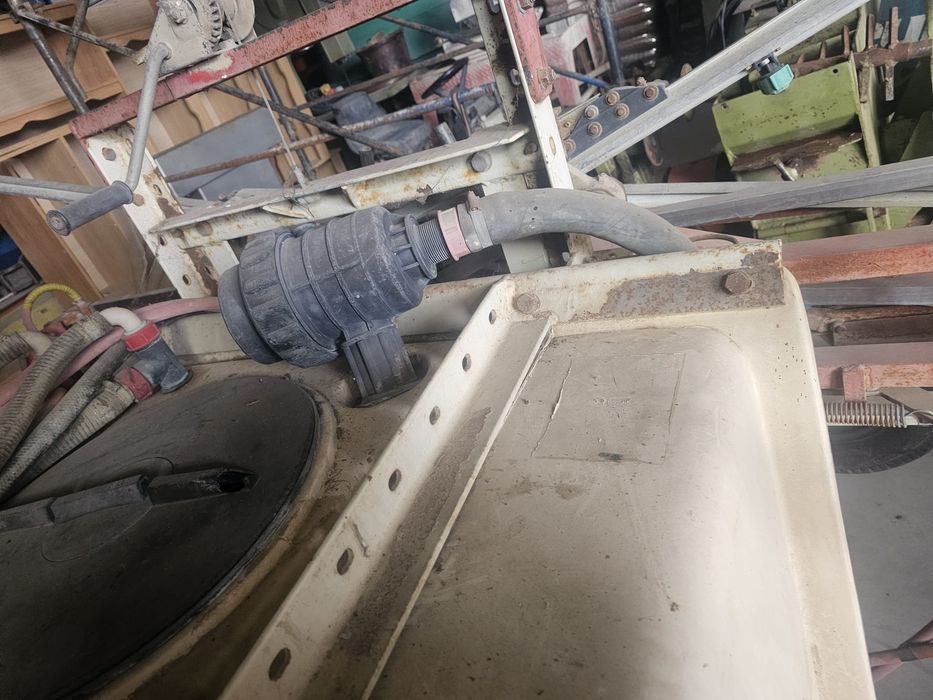 Pompă de ierbicidat pentru tractor