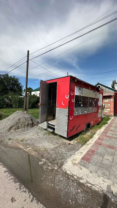 Продаётся фудтрак.