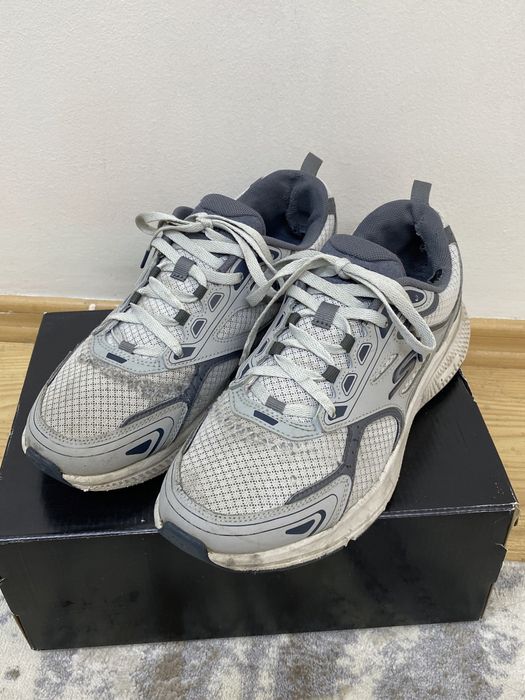 Кроссовки Skechers