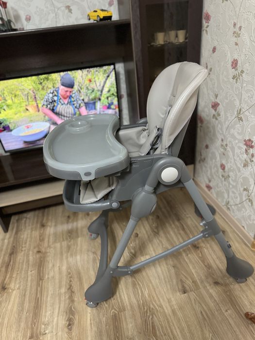 Стульчик для кормления ребенка
