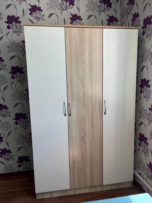 Продам шкаф срочно