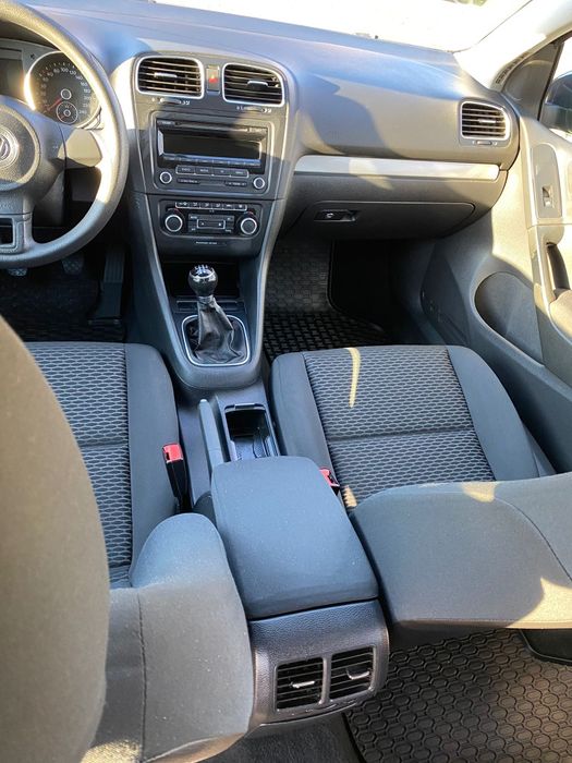 Vând Volskwagen golf VI