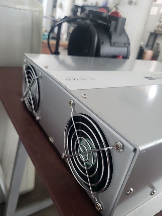 Vand invertor 12v 2kw  sinus pur.  Profesional nu China.