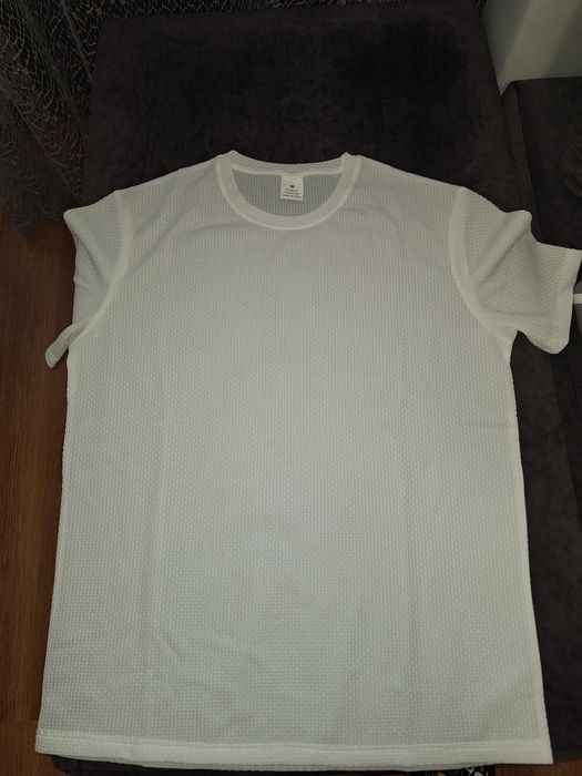 Тениска М размер