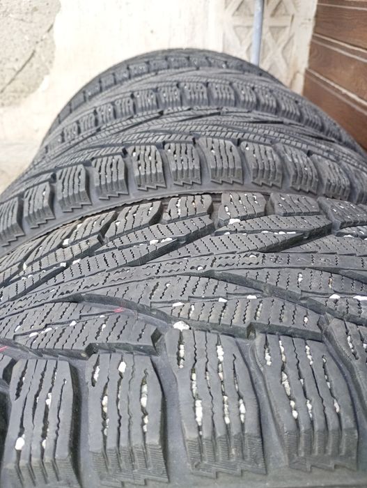 Set anvelope iarna 215 65 R17 NOKIAN Hakkapeliitta R2 ca noi