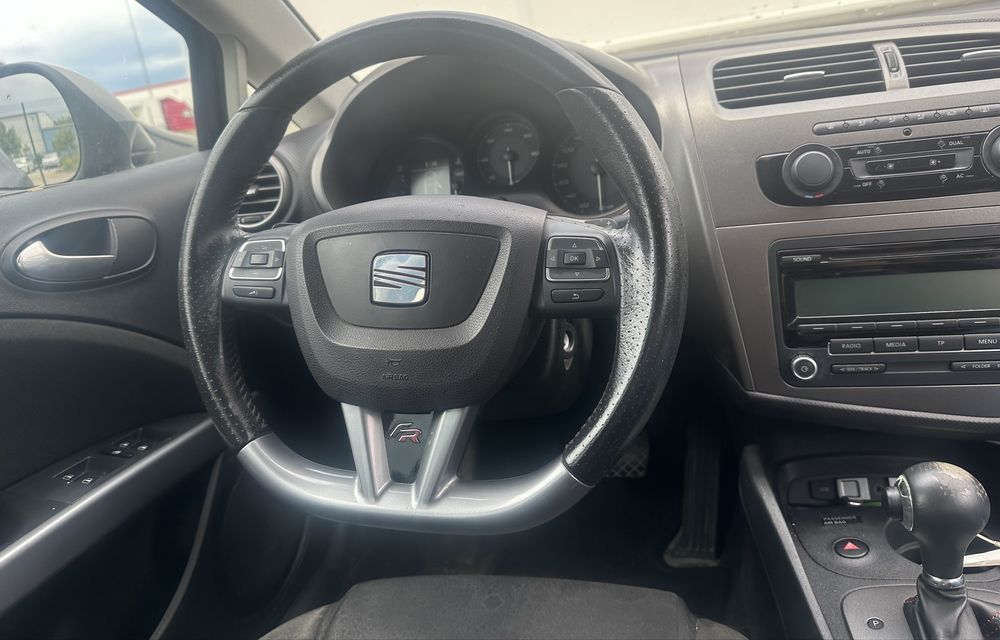 SEAT Leon 2011 — imagine 3