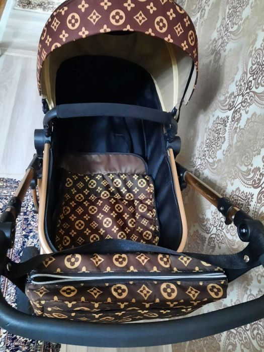 Продам коляску универсальную