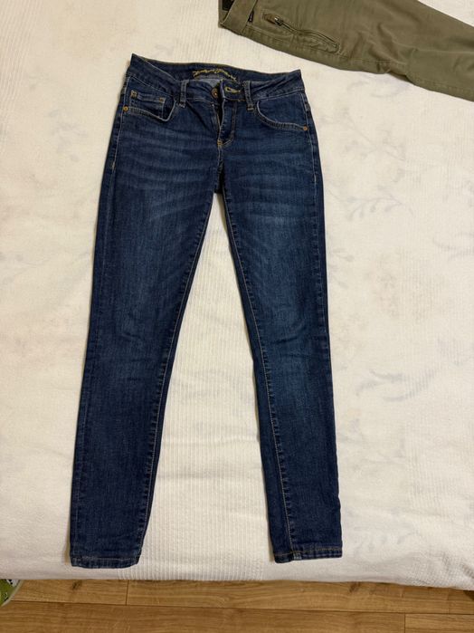 Дънки по 10 лв. за брой