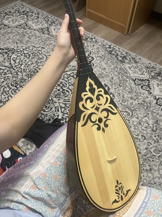 Инструмент домбра