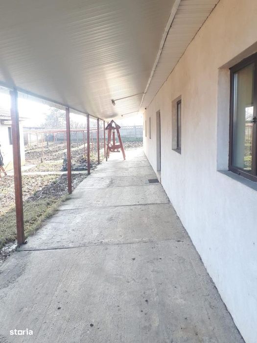Casa com Hanu Conachi,3 camere,centrala pe lemne,80 000 euro neg