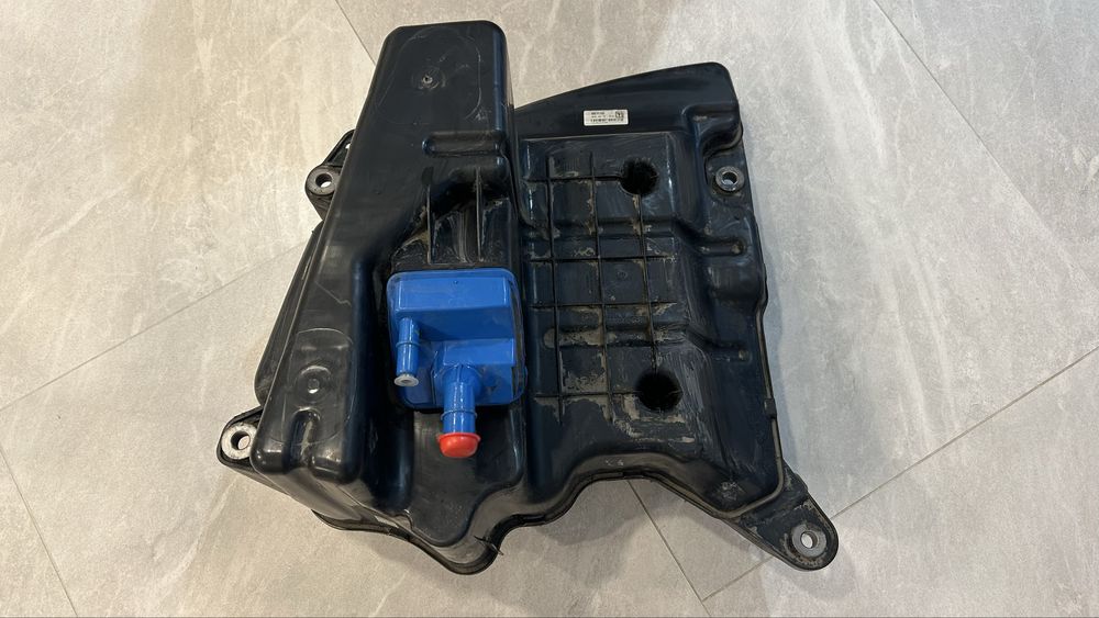 Rezervor Adblue cu pompa Audi A4 B9 2018