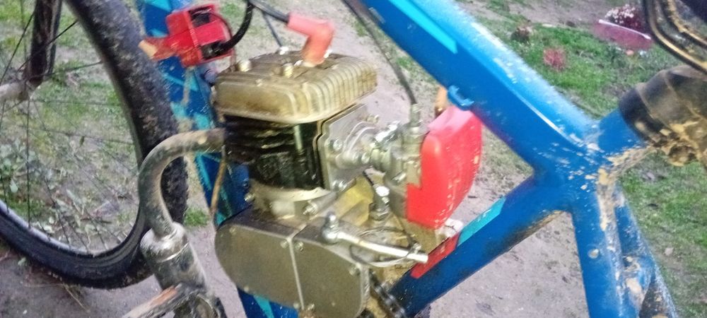 Bicicleta cu motor 80cc din fonta 4 cp /STARE PERFECTA DE FUNCTIONARE!