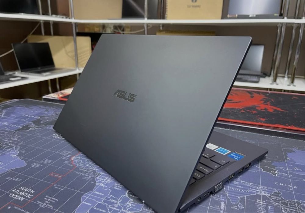 Компактный Ноутбук Asus ExpertBook14/i3-1115G4/4GB/256SSD
