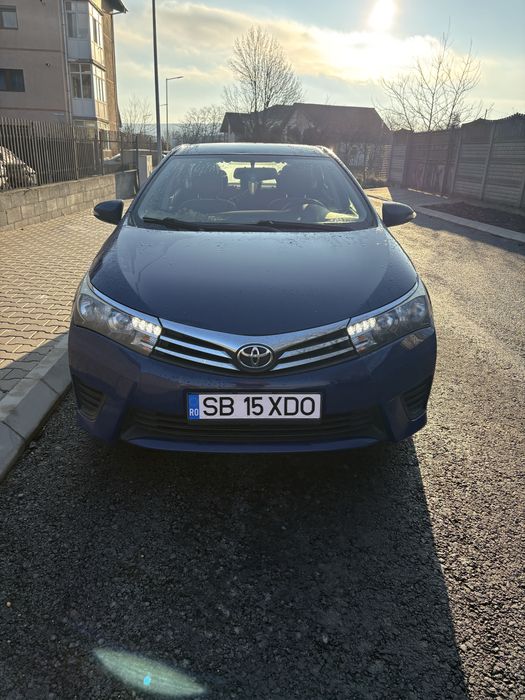 Toyota Corolla  inmatriculata,benzina stare foarte buna ,proprietar!