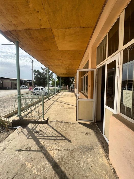 Здание продаётся