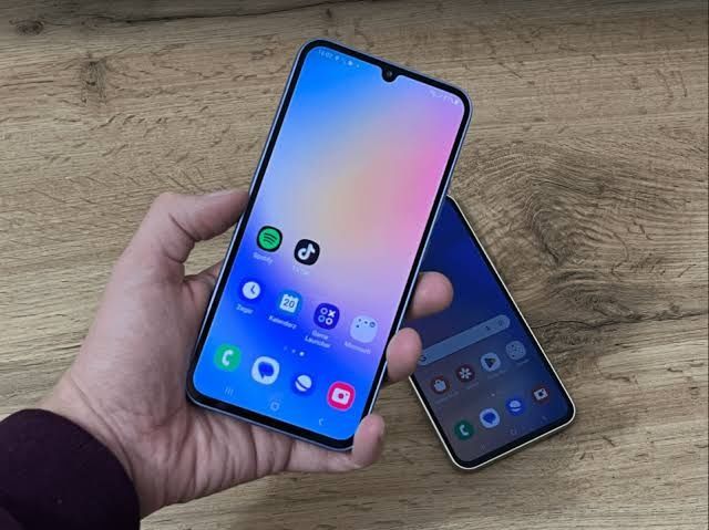 Продам смартфон Samsyng Galaxy A54