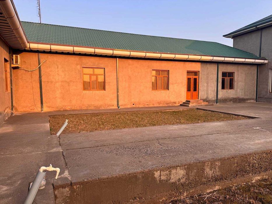 14 sotixli Hovli Sotiladi