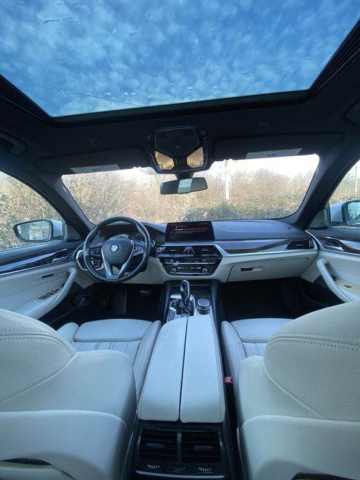 BMW Seria 5 530e iPerformance Aut. Luxury Line