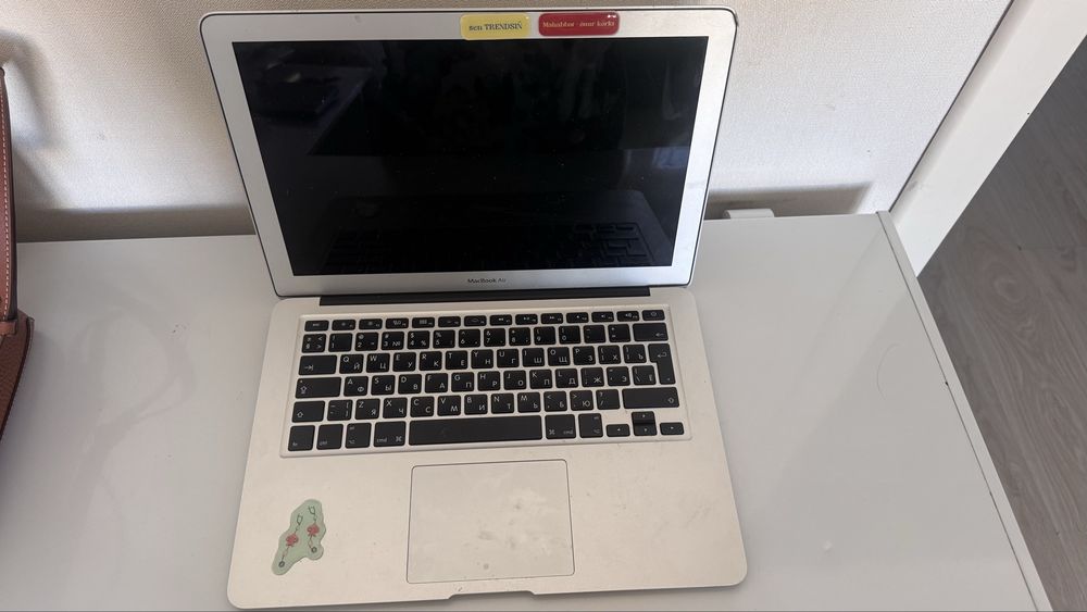 Macbook air 2017 продам