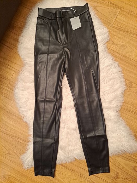 Pantaloni piele ZARA