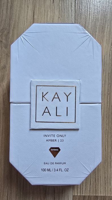 Kayali Tobacco Oud, Smoky Oud, Invite Only