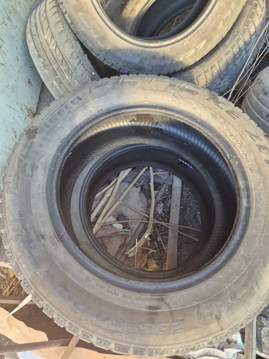 Шины 235/60/18 pirelle ice zero